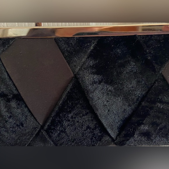 La Regale Elegant Formal Black Velvet & Satin Evening Purse Crossbody or Clutch - Picture 2 of 5